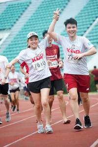 BIB: 7810, 648
                            <button type="button" onclick="openModal(6077657)" class="btn btn-primary btn-sm float-right btn-popup" data-toggle="modal" data-target=".modal-high-quality">
                        <i class="fas fa-shopping-cart"></i> Add to Cart
                    </button>
                                            <button type="button" onclick="isThisMe(6077657, true)" class="btn btn-success btn-sm float-right btn-popup btn-isme hidden" data-toggle="tooltip" data-placement="bottom" title="นี่คือรูปของคุณใช่ไหม คลิกที่นี่เพื่อเอาเข้าอัลบั้ม">
                        <i class="fas fa-plus"></i> Add to album
                    </button>
                    <button type="button" onclick="isThisMe(6077657, false)" class="btn btn-warning btn-sm float-right btn-popup btn-isnotme hidden">
                        <i class="fas fa-ban"></i> Remove from album
                    </button>