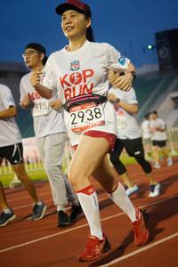 BIB: 915, 2938
                            <button type="button" onclick="openModal(6109813)" class="btn btn-primary btn-sm float-right btn-popup" data-toggle="modal" data-target=".modal-high-quality">
                        <i class="fas fa-shopping-cart"></i> Add to Cart
                    </button>
                                            <button type="button" onclick="isThisMe(6109813, true)" class="btn btn-success btn-sm float-right btn-popup btn-isme hidden" data-toggle="tooltip" data-placement="bottom" title="นี่คือรูปของคุณใช่ไหม คลิกที่นี่เพื่อเอาเข้าอัลบั้ม">
                        <i class="fas fa-plus"></i> Add to album
                    </button>
                    <button type="button" onclick="isThisMe(6109813, false)" class="btn btn-warning btn-sm float-right btn-popup btn-isnotme hidden">
                        <i class="fas fa-ban"></i> Remove from album
                    </button>