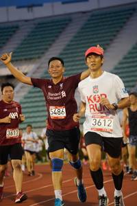 BIB: 5486, 3612, 3617
                            <button type="button" onclick="openModal(6109748)" class="btn btn-primary btn-sm float-right btn-popup" data-toggle="modal" data-target=".modal-high-quality">
                        <i class="fas fa-shopping-cart"></i> Add to Cart
                    </button>
                                            <button type="button" onclick="isThisMe(6109748, true)" class="btn btn-success btn-sm float-right btn-popup btn-isme hidden" data-toggle="tooltip" data-placement="bottom" title="นี่คือรูปของคุณใช่ไหม คลิกที่นี่เพื่อเอาเข้าอัลบั้ม">
                        <i class="fas fa-plus"></i> Add to album
                    </button>
                    <button type="button" onclick="isThisMe(6109748, false)" class="btn btn-warning btn-sm float-right btn-popup btn-isnotme hidden">
                        <i class="fas fa-ban"></i> Remove from album
                    </button>