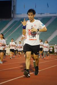 BIB: 5289, 834
                            <button type="button" onclick="openModal(6072051)" class="btn btn-primary btn-sm float-right btn-popup" data-toggle="modal" data-target=".modal-high-quality">
                        <i class="fas fa-shopping-cart"></i> Add to Cart
                    </button>
                                            <button type="button" onclick="isThisMe(6072051, true)" class="btn btn-success btn-sm float-right btn-popup btn-isme hidden" data-toggle="tooltip" data-placement="bottom" title="นี่คือรูปของคุณใช่ไหม คลิกที่นี่เพื่อเอาเข้าอัลบั้ม">
                        <i class="fas fa-plus"></i> Add to album
                    </button>
                    <button type="button" onclick="isThisMe(6072051, false)" class="btn btn-warning btn-sm float-right btn-popup btn-isnotme hidden">
                        <i class="fas fa-ban"></i> Remove from album
                    </button>