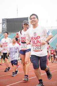 BIB: 4452, 1202, 3513
                            <button type="button" onclick="openModal(6053241)" class="btn btn-primary btn-sm float-right btn-popup" data-toggle="modal" data-target=".modal-high-quality">
                        <i class="fas fa-shopping-cart"></i> Add to Cart
                    </button>
                                            <button type="button" onclick="isThisMe(6053241, true)" class="btn btn-success btn-sm float-right btn-popup btn-isme hidden" data-toggle="tooltip" data-placement="bottom" title="นี่คือรูปของคุณใช่ไหม คลิกที่นี่เพื่อเอาเข้าอัลบั้ม">
                        <i class="fas fa-plus"></i> Add to album
                    </button>
                    <button type="button" onclick="isThisMe(6053241, false)" class="btn btn-warning btn-sm float-right btn-popup btn-isnotme hidden">
                        <i class="fas fa-ban"></i> Remove from album
                    </button>