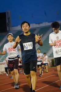 BIB: 6190, 8826, 652
                            <button type="button" onclick="openModal(6109683)" class="btn btn-primary btn-sm float-right btn-popup" data-toggle="modal" data-target=".modal-high-quality">
                        <i class="fas fa-shopping-cart"></i> Add to Cart
                    </button>
                                            <button type="button" onclick="isThisMe(6109683, true)" class="btn btn-success btn-sm float-right btn-popup btn-isme hidden" data-toggle="tooltip" data-placement="bottom" title="นี่คือรูปของคุณใช่ไหม คลิกที่นี่เพื่อเอาเข้าอัลบั้ม">
                        <i class="fas fa-plus"></i> Add to album
                    </button>
                    <button type="button" onclick="isThisMe(6109683, false)" class="btn btn-warning btn-sm float-right btn-popup btn-isnotme hidden">
                        <i class="fas fa-ban"></i> Remove from album
                    </button>