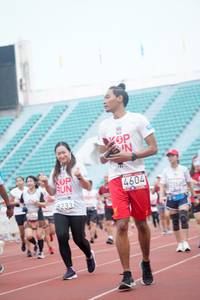 BIB: 4604, 8233
                            <button type="button" onclick="openModal(6077678)" class="btn btn-primary btn-sm float-right btn-popup" data-toggle="modal" data-target=".modal-high-quality">
                        <i class="fas fa-shopping-cart"></i> Add to Cart
                    </button>
                                            <button type="button" onclick="isThisMe(6077678, true)" class="btn btn-success btn-sm float-right btn-popup btn-isme hidden" data-toggle="tooltip" data-placement="bottom" title="นี่คือรูปของคุณใช่ไหม คลิกที่นี่เพื่อเอาเข้าอัลบั้ม">
                        <i class="fas fa-plus"></i> Add to album
                    </button>
                    <button type="button" onclick="isThisMe(6077678, false)" class="btn btn-warning btn-sm float-right btn-popup btn-isnotme hidden">
                        <i class="fas fa-ban"></i> Remove from album
                    </button>