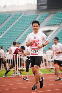 BIB: 4639
                            <button type="button" onclick="openModal(6046243)" class="btn btn-primary btn-sm float-right btn-popup" data-toggle="modal" data-target=".modal-high-quality">
                        <i class="fas fa-shopping-cart"></i> Add to Cart
                    </button>
                                            <button type="button" onclick="isThisMe(6046243, true)" class="btn btn-success btn-sm float-right btn-popup btn-isme hidden" data-toggle="tooltip" data-placement="bottom" title="นี่คือรูปของคุณใช่ไหม คลิกที่นี่เพื่อเอาเข้าอัลบั้ม">
                        <i class="fas fa-plus"></i> Add to album
                    </button>
                    <button type="button" onclick="isThisMe(6046243, false)" class="btn btn-warning btn-sm float-right btn-popup btn-isnotme hidden">
                        <i class="fas fa-ban"></i> Remove from album
                    </button>