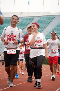 BIB: 3744, 217, 1978, 3747
                            <button type="button" onclick="openModal(6050506)" class="btn btn-primary btn-sm float-right btn-popup" data-toggle="modal" data-target=".modal-high-quality">
                        <i class="fas fa-shopping-cart"></i> Add to Cart
                    </button>
                                            <button type="button" onclick="isThisMe(6050506, true)" class="btn btn-success btn-sm float-right btn-popup btn-isme hidden" data-toggle="tooltip" data-placement="bottom" title="นี่คือรูปของคุณใช่ไหม คลิกที่นี่เพื่อเอาเข้าอัลบั้ม">
                        <i class="fas fa-plus"></i> Add to album
                    </button>
                    <button type="button" onclick="isThisMe(6050506, false)" class="btn btn-warning btn-sm float-right btn-popup btn-isnotme hidden">
                        <i class="fas fa-ban"></i> Remove from album
                    </button>