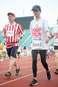 BIB: 7943, 201, 8665
                            <button type="button" onclick="openModal(6070237)" class="btn btn-primary btn-sm float-right btn-popup" data-toggle="modal" data-target=".modal-high-quality">
                        <i class="fas fa-shopping-cart"></i> Add to Cart
                    </button>
                                            <button type="button" onclick="isThisMe(6070237, true)" class="btn btn-success btn-sm float-right btn-popup btn-isme hidden" data-toggle="tooltip" data-placement="bottom" title="นี่คือรูปของคุณใช่ไหม คลิกที่นี่เพื่อเอาเข้าอัลบั้ม">
                        <i class="fas fa-plus"></i> Add to album
                    </button>
                    <button type="button" onclick="isThisMe(6070237, false)" class="btn btn-warning btn-sm float-right btn-popup btn-isnotme hidden">
                        <i class="fas fa-ban"></i> Remove from album
                    </button>