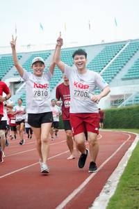 BIB: 7700, 7810
                            <button type="button" onclick="openModal(6077660)" class="btn btn-primary btn-sm float-right btn-popup" data-toggle="modal" data-target=".modal-high-quality">
                        <i class="fas fa-shopping-cart"></i> Add to Cart
                    </button>
                                            <button type="button" onclick="isThisMe(6077660, true)" class="btn btn-success btn-sm float-right btn-popup btn-isme hidden" data-toggle="tooltip" data-placement="bottom" title="นี่คือรูปของคุณใช่ไหม คลิกที่นี่เพื่อเอาเข้าอัลบั้ม">
                        <i class="fas fa-plus"></i> Add to album
                    </button>
                    <button type="button" onclick="isThisMe(6077660, false)" class="btn btn-warning btn-sm float-right btn-popup btn-isnotme hidden">
                        <i class="fas fa-ban"></i> Remove from album
                    </button>