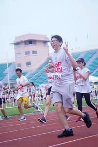 BIB: 7706, 5426, 0839
                            <button type="button" onclick="openModal(6070019)" class="btn btn-primary btn-sm float-right btn-popup" data-toggle="modal" data-target=".modal-high-quality">
                        <i class="fas fa-shopping-cart"></i> Add to Cart
                    </button>
                                            <button type="button" onclick="isThisMe(6070019, true)" class="btn btn-success btn-sm float-right btn-popup btn-isme hidden" data-toggle="tooltip" data-placement="bottom" title="นี่คือรูปของคุณใช่ไหม คลิกที่นี่เพื่อเอาเข้าอัลบั้ม">
                        <i class="fas fa-plus"></i> Add to album
                    </button>
                    <button type="button" onclick="isThisMe(6070019, false)" class="btn btn-warning btn-sm float-right btn-popup btn-isnotme hidden">
                        <i class="fas fa-ban"></i> Remove from album
                    </button>