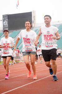 BIB: 1845, 5371, 1844
                            <button type="button" onclick="openModal(6053576)" class="btn btn-primary btn-sm float-right btn-popup" data-toggle="modal" data-target=".modal-high-quality">
                        <i class="fas fa-shopping-cart"></i> Add to Cart
                    </button>
                                            <button type="button" onclick="isThisMe(6053576, true)" class="btn btn-success btn-sm float-right btn-popup btn-isme hidden" data-toggle="tooltip" data-placement="bottom" title="นี่คือรูปของคุณใช่ไหม คลิกที่นี่เพื่อเอาเข้าอัลบั้ม">
                        <i class="fas fa-plus"></i> Add to album
                    </button>
                    <button type="button" onclick="isThisMe(6053576, false)" class="btn btn-warning btn-sm float-right btn-popup btn-isnotme hidden">
                        <i class="fas fa-ban"></i> Remove from album
                    </button>