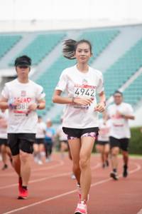 BIB: 4942
                            <button type="button" onclick="openModal(6056338)" class="btn btn-primary btn-sm float-right btn-popup" data-toggle="modal" data-target=".modal-high-quality">
                        <i class="fas fa-shopping-cart"></i> Add to Cart
                    </button>
                                            <button type="button" onclick="isThisMe(6056338, true)" class="btn btn-success btn-sm float-right btn-popup btn-isme hidden" data-toggle="tooltip" data-placement="bottom" title="นี่คือรูปของคุณใช่ไหม คลิกที่นี่เพื่อเอาเข้าอัลบั้ม">
                        <i class="fas fa-plus"></i> Add to album
                    </button>
                    <button type="button" onclick="isThisMe(6056338, false)" class="btn btn-warning btn-sm float-right btn-popup btn-isnotme hidden">
                        <i class="fas fa-ban"></i> Remove from album
                    </button>