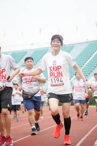 BIB: 1194, 2019, 6641
                            <button type="button" onclick="openModal(6077798)" class="btn btn-primary btn-sm float-right btn-popup" data-toggle="modal" data-target=".modal-high-quality">
                        <i class="fas fa-shopping-cart"></i> Add to Cart
                    </button>
                                            <button type="button" onclick="isThisMe(6077798, true)" class="btn btn-success btn-sm float-right btn-popup btn-isme hidden" data-toggle="tooltip" data-placement="bottom" title="นี่คือรูปของคุณใช่ไหม คลิกที่นี่เพื่อเอาเข้าอัลบั้ม">
                        <i class="fas fa-plus"></i> Add to album
                    </button>
                    <button type="button" onclick="isThisMe(6077798, false)" class="btn btn-warning btn-sm float-right btn-popup btn-isnotme hidden">
                        <i class="fas fa-ban"></i> Remove from album
                    </button>