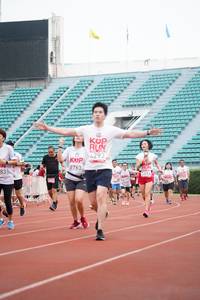 BIB: 293, 8763, 8514
                            <button type="button" onclick="openModal(6061754)" class="btn btn-primary btn-sm float-right btn-popup" data-toggle="modal" data-target=".modal-high-quality">
                        <i class="fas fa-shopping-cart"></i> Add to Cart
                    </button>
                                            <button type="button" onclick="isThisMe(6061754, true)" class="btn btn-success btn-sm float-right btn-popup btn-isme hidden" data-toggle="tooltip" data-placement="bottom" title="นี่คือรูปของคุณใช่ไหม คลิกที่นี่เพื่อเอาเข้าอัลบั้ม">
                        <i class="fas fa-plus"></i> Add to album
                    </button>
                    <button type="button" onclick="isThisMe(6061754, false)" class="btn btn-warning btn-sm float-right btn-popup btn-isnotme hidden">
                        <i class="fas fa-ban"></i> Remove from album
                    </button>