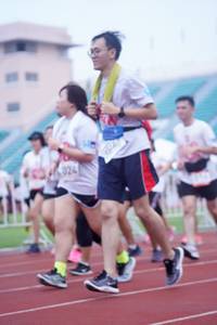 BIB: 024
                            <button type="button" onclick="openModal(6077637)" class="btn btn-primary btn-sm float-right btn-popup" data-toggle="modal" data-target=".modal-high-quality">
                        <i class="fas fa-shopping-cart"></i> Add to Cart
                    </button>
                                            <button type="button" onclick="isThisMe(6077637, true)" class="btn btn-success btn-sm float-right btn-popup btn-isme hidden" data-toggle="tooltip" data-placement="bottom" title="นี่คือรูปของคุณใช่ไหม คลิกที่นี่เพื่อเอาเข้าอัลบั้ม">
                        <i class="fas fa-plus"></i> Add to album
                    </button>
                    <button type="button" onclick="isThisMe(6077637, false)" class="btn btn-warning btn-sm float-right btn-popup btn-isnotme hidden">
                        <i class="fas fa-ban"></i> Remove from album
                    </button>