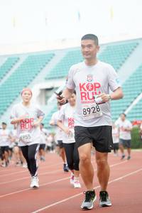 BIB: 8928, 8955
                            <button type="button" onclick="openModal(6077705)" class="btn btn-primary btn-sm float-right btn-popup" data-toggle="modal" data-target=".modal-high-quality">
                        <i class="fas fa-shopping-cart"></i> Add to Cart
                    </button>
                                            <button type="button" onclick="isThisMe(6077705, true)" class="btn btn-success btn-sm float-right btn-popup btn-isme hidden" data-toggle="tooltip" data-placement="bottom" title="นี่คือรูปของคุณใช่ไหม คลิกที่นี่เพื่อเอาเข้าอัลบั้ม">
                        <i class="fas fa-plus"></i> Add to album
                    </button>
                    <button type="button" onclick="isThisMe(6077705, false)" class="btn btn-warning btn-sm float-right btn-popup btn-isnotme hidden">
                        <i class="fas fa-ban"></i> Remove from album
                    </button>