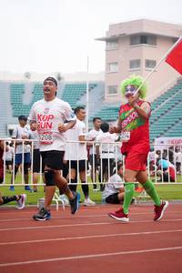 BIB: 5208, 214
                            <button type="button" onclick="openModal(6046476)" class="btn btn-primary btn-sm float-right btn-popup" data-toggle="modal" data-target=".modal-high-quality">
                        <i class="fas fa-shopping-cart"></i> Add to Cart
                    </button>
                                            <button type="button" onclick="isThisMe(6046476, true)" class="btn btn-success btn-sm float-right btn-popup btn-isme hidden" data-toggle="tooltip" data-placement="bottom" title="นี่คือรูปของคุณใช่ไหม คลิกที่นี่เพื่อเอาเข้าอัลบั้ม">
                        <i class="fas fa-plus"></i> Add to album
                    </button>
                    <button type="button" onclick="isThisMe(6046476, false)" class="btn btn-warning btn-sm float-right btn-popup btn-isnotme hidden">
                        <i class="fas fa-ban"></i> Remove from album
                    </button>