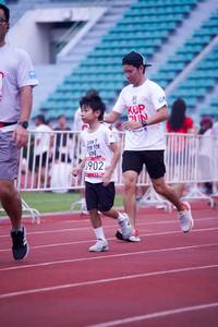 BIB: 3902
                            <button type="button" onclick="openModal(6071942)" class="btn btn-primary btn-sm float-right btn-popup" data-toggle="modal" data-target=".modal-high-quality">
                        <i class="fas fa-shopping-cart"></i> Add to Cart
                    </button>
                                            <button type="button" onclick="isThisMe(6071942, true)" class="btn btn-success btn-sm float-right btn-popup btn-isme hidden" data-toggle="tooltip" data-placement="bottom" title="นี่คือรูปของคุณใช่ไหม คลิกที่นี่เพื่อเอาเข้าอัลบั้ม">
                        <i class="fas fa-plus"></i> Add to album
                    </button>
                    <button type="button" onclick="isThisMe(6071942, false)" class="btn btn-warning btn-sm float-right btn-popup btn-isnotme hidden">
                        <i class="fas fa-ban"></i> Remove from album
                    </button>