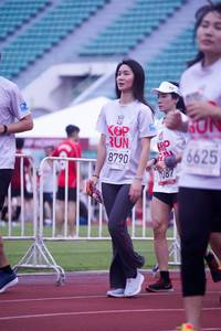 BIB: 8790, 6625, 087
                            <button type="button" onclick="openModal(6071955)" class="btn btn-primary btn-sm float-right btn-popup" data-toggle="modal" data-target=".modal-high-quality">
                        <i class="fas fa-shopping-cart"></i> Add to Cart
                    </button>
                                            <button type="button" onclick="isThisMe(6071955, true)" class="btn btn-success btn-sm float-right btn-popup btn-isme hidden" data-toggle="tooltip" data-placement="bottom" title="นี่คือรูปของคุณใช่ไหม คลิกที่นี่เพื่อเอาเข้าอัลบั้ม">
                        <i class="fas fa-plus"></i> Add to album
                    </button>
                    <button type="button" onclick="isThisMe(6071955, false)" class="btn btn-warning btn-sm float-right btn-popup btn-isnotme hidden">
                        <i class="fas fa-ban"></i> Remove from album
                    </button>