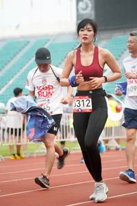 BIB: 609, 3312
                            <button type="button" onclick="openModal(6069910)" class="btn btn-primary btn-sm float-right btn-popup" data-toggle="modal" data-target=".modal-high-quality">
                        <i class="fas fa-shopping-cart"></i> Add to Cart
                    </button>
                                            <button type="button" onclick="isThisMe(6069910, true)" class="btn btn-success btn-sm float-right btn-popup btn-isme hidden" data-toggle="tooltip" data-placement="bottom" title="นี่คือรูปของคุณใช่ไหม คลิกที่นี่เพื่อเอาเข้าอัลบั้ม">
                        <i class="fas fa-plus"></i> Add to album
                    </button>
                    <button type="button" onclick="isThisMe(6069910, false)" class="btn btn-warning btn-sm float-right btn-popup btn-isnotme hidden">
                        <i class="fas fa-ban"></i> Remove from album
                    </button>