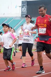 BIB: 385, 3880, 8480
                            <button type="button" onclick="openModal(6069759)" class="btn btn-primary btn-sm float-right btn-popup" data-toggle="modal" data-target=".modal-high-quality">
                        <i class="fas fa-shopping-cart"></i> Add to Cart
                    </button>
                                            <button type="button" onclick="isThisMe(6069759, true)" class="btn btn-success btn-sm float-right btn-popup btn-isme hidden" data-toggle="tooltip" data-placement="bottom" title="นี่คือรูปของคุณใช่ไหม คลิกที่นี่เพื่อเอาเข้าอัลบั้ม">
                        <i class="fas fa-plus"></i> Add to album
                    </button>
                    <button type="button" onclick="isThisMe(6069759, false)" class="btn btn-warning btn-sm float-right btn-popup btn-isnotme hidden">
                        <i class="fas fa-ban"></i> Remove from album
                    </button>