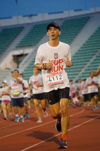 BIB: 4112
                            <button type="button" onclick="openModal(6109902)" class="btn btn-primary btn-sm float-right btn-popup" data-toggle="modal" data-target=".modal-high-quality">
                        <i class="fas fa-shopping-cart"></i> Add to Cart
                    </button>
                                            <button type="button" onclick="isThisMe(6109902, true)" class="btn btn-success btn-sm float-right btn-popup btn-isme hidden" data-toggle="tooltip" data-placement="bottom" title="นี่คือรูปของคุณใช่ไหม คลิกที่นี่เพื่อเอาเข้าอัลบั้ม">
                        <i class="fas fa-plus"></i> Add to album
                    </button>
                    <button type="button" onclick="isThisMe(6109902, false)" class="btn btn-warning btn-sm float-right btn-popup btn-isnotme hidden">
                        <i class="fas fa-ban"></i> Remove from album
                    </button>