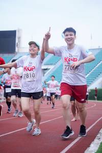 BIB: 7700, 7810, 842
                            <button type="button" onclick="openModal(6077663)" class="btn btn-primary btn-sm float-right btn-popup" data-toggle="modal" data-target=".modal-high-quality">
                        <i class="fas fa-shopping-cart"></i> Add to Cart
                    </button>
                                            <button type="button" onclick="isThisMe(6077663, true)" class="btn btn-success btn-sm float-right btn-popup btn-isme hidden" data-toggle="tooltip" data-placement="bottom" title="นี่คือรูปของคุณใช่ไหม คลิกที่นี่เพื่อเอาเข้าอัลบั้ม">
                        <i class="fas fa-plus"></i> Add to album
                    </button>
                    <button type="button" onclick="isThisMe(6077663, false)" class="btn btn-warning btn-sm float-right btn-popup btn-isnotme hidden">
                        <i class="fas fa-ban"></i> Remove from album
                    </button>