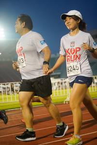 BIB: 8245, 613
                            <button type="button" onclick="openModal(6109584)" class="btn btn-primary btn-sm float-right btn-popup" data-toggle="modal" data-target=".modal-high-quality">
                        <i class="fas fa-shopping-cart"></i> Add to Cart
                    </button>
                                            <button type="button" onclick="isThisMe(6109584, true)" class="btn btn-success btn-sm float-right btn-popup btn-isme hidden" data-toggle="tooltip" data-placement="bottom" title="นี่คือรูปของคุณใช่ไหม คลิกที่นี่เพื่อเอาเข้าอัลบั้ม">
                        <i class="fas fa-plus"></i> Add to album
                    </button>
                    <button type="button" onclick="isThisMe(6109584, false)" class="btn btn-warning btn-sm float-right btn-popup btn-isnotme hidden">
                        <i class="fas fa-ban"></i> Remove from album
                    </button>