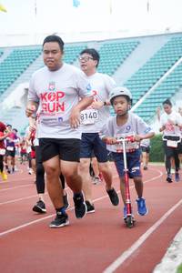 BIB: 8140
                            <button type="button" onclick="openModal(6069658)" class="btn btn-primary btn-sm float-right btn-popup" data-toggle="modal" data-target=".modal-high-quality">
                        <i class="fas fa-shopping-cart"></i> Add to Cart
                    </button>
                                            <button type="button" onclick="isThisMe(6069658, true)" class="btn btn-success btn-sm float-right btn-popup btn-isme hidden" data-toggle="tooltip" data-placement="bottom" title="นี่คือรูปของคุณใช่ไหม คลิกที่นี่เพื่อเอาเข้าอัลบั้ม">
                        <i class="fas fa-plus"></i> Add to album
                    </button>
                    <button type="button" onclick="isThisMe(6069658, false)" class="btn btn-warning btn-sm float-right btn-popup btn-isnotme hidden">
                        <i class="fas fa-ban"></i> Remove from album
                    </button>