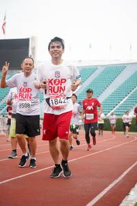 BIB: 1842, 8508, 8555
                            <button type="button" onclick="openModal(6059527)" class="btn btn-primary btn-sm float-right btn-popup" data-toggle="modal" data-target=".modal-high-quality">
                        <i class="fas fa-shopping-cart"></i> Add to Cart
                    </button>
                                            <button type="button" onclick="isThisMe(6059527, true)" class="btn btn-success btn-sm float-right btn-popup btn-isme hidden" data-toggle="tooltip" data-placement="bottom" title="นี่คือรูปของคุณใช่ไหม คลิกที่นี่เพื่อเอาเข้าอัลบั้ม">
                        <i class="fas fa-plus"></i> Add to album
                    </button>
                    <button type="button" onclick="isThisMe(6059527, false)" class="btn btn-warning btn-sm float-right btn-popup btn-isnotme hidden">
                        <i class="fas fa-ban"></i> Remove from album
                    </button>