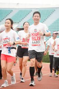 BIB: 4480, 4042
                            <button type="button" onclick="openModal(6053683)" class="btn btn-primary btn-sm float-right btn-popup" data-toggle="modal" data-target=".modal-high-quality">
                        <i class="fas fa-shopping-cart"></i> Add to Cart
                    </button>
                                            <button type="button" onclick="isThisMe(6053683, true)" class="btn btn-success btn-sm float-right btn-popup btn-isme hidden" data-toggle="tooltip" data-placement="bottom" title="นี่คือรูปของคุณใช่ไหม คลิกที่นี่เพื่อเอาเข้าอัลบั้ม">
                        <i class="fas fa-plus"></i> Add to album
                    </button>
                    <button type="button" onclick="isThisMe(6053683, false)" class="btn btn-warning btn-sm float-right btn-popup btn-isnotme hidden">
                        <i class="fas fa-ban"></i> Remove from album
                    </button>