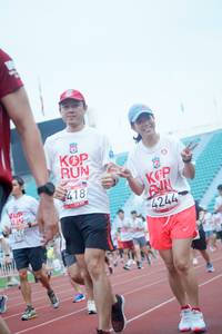 BIB: 4244, 418, 7245
                            <button type="button" onclick="openModal(6070106)" class="btn btn-primary btn-sm float-right btn-popup" data-toggle="modal" data-target=".modal-high-quality">
                        <i class="fas fa-shopping-cart"></i> Add to Cart
                    </button>
                                            <button type="button" onclick="isThisMe(6070106, true)" class="btn btn-success btn-sm float-right btn-popup btn-isme hidden" data-toggle="tooltip" data-placement="bottom" title="นี่คือรูปของคุณใช่ไหม คลิกที่นี่เพื่อเอาเข้าอัลบั้ม">
                        <i class="fas fa-plus"></i> Add to album
                    </button>
                    <button type="button" onclick="isThisMe(6070106, false)" class="btn btn-warning btn-sm float-right btn-popup btn-isnotme hidden">
                        <i class="fas fa-ban"></i> Remove from album
                    </button>