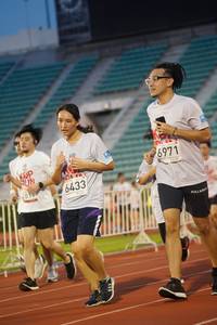 BIB: 6971, 6433
                            <button type="button" onclick="openModal(6072114)" class="btn btn-primary btn-sm float-right btn-popup" data-toggle="modal" data-target=".modal-high-quality">
                        <i class="fas fa-shopping-cart"></i> Add to Cart
                    </button>
                                            <button type="button" onclick="isThisMe(6072114, true)" class="btn btn-success btn-sm float-right btn-popup btn-isme hidden" data-toggle="tooltip" data-placement="bottom" title="นี่คือรูปของคุณใช่ไหม คลิกที่นี่เพื่อเอาเข้าอัลบั้ม">
                        <i class="fas fa-plus"></i> Add to album
                    </button>
                    <button type="button" onclick="isThisMe(6072114, false)" class="btn btn-warning btn-sm float-right btn-popup btn-isnotme hidden">
                        <i class="fas fa-ban"></i> Remove from album
                    </button>