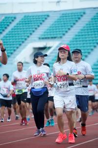 BIB: 6295, 042, 722, 7043
                            <button type="button" onclick="openModal(6077468)" class="btn btn-primary btn-sm float-right btn-popup" data-toggle="modal" data-target=".modal-high-quality">
                        <i class="fas fa-shopping-cart"></i> Add to Cart
                    </button>
                                            <button type="button" onclick="isThisMe(6077468, true)" class="btn btn-success btn-sm float-right btn-popup btn-isme hidden" data-toggle="tooltip" data-placement="bottom" title="นี่คือรูปของคุณใช่ไหม คลิกที่นี่เพื่อเอาเข้าอัลบั้ม">
                        <i class="fas fa-plus"></i> Add to album
                    </button>
                    <button type="button" onclick="isThisMe(6077468, false)" class="btn btn-warning btn-sm float-right btn-popup btn-isnotme hidden">
                        <i class="fas fa-ban"></i> Remove from album
                    </button>