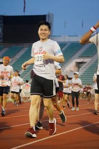 BIB: 823, 1995
                            <button type="button" onclick="openModal(6071298)" class="btn btn-primary btn-sm float-right btn-popup" data-toggle="modal" data-target=".modal-high-quality">
                        <i class="fas fa-shopping-cart"></i> Add to Cart
                    </button>
                                            <button type="button" onclick="isThisMe(6071298, true)" class="btn btn-success btn-sm float-right btn-popup btn-isme hidden" data-toggle="tooltip" data-placement="bottom" title="นี่คือรูปของคุณใช่ไหม คลิกที่นี่เพื่อเอาเข้าอัลบั้ม">
                        <i class="fas fa-plus"></i> Add to album
                    </button>
                    <button type="button" onclick="isThisMe(6071298, false)" class="btn btn-warning btn-sm float-right btn-popup btn-isnotme hidden">
                        <i class="fas fa-ban"></i> Remove from album
                    </button>