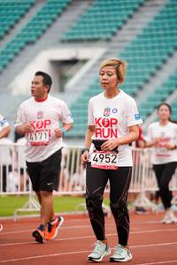 BIB: 4171, 4952
                            <button type="button" onclick="openModal(6046113)" class="btn btn-primary btn-sm float-right btn-popup" data-toggle="modal" data-target=".modal-high-quality">
                        <i class="fas fa-shopping-cart"></i> Add to Cart
                    </button>
                                            <button type="button" onclick="isThisMe(6046113, true)" class="btn btn-success btn-sm float-right btn-popup btn-isme hidden" data-toggle="tooltip" data-placement="bottom" title="นี่คือรูปของคุณใช่ไหม คลิกที่นี่เพื่อเอาเข้าอัลบั้ม">
                        <i class="fas fa-plus"></i> Add to album
                    </button>
                    <button type="button" onclick="isThisMe(6046113, false)" class="btn btn-warning btn-sm float-right btn-popup btn-isnotme hidden">
                        <i class="fas fa-ban"></i> Remove from album
                    </button>