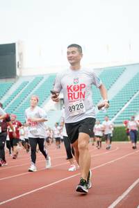 BIB: 8928
                            <button type="button" onclick="openModal(6077709)" class="btn btn-primary btn-sm float-right btn-popup" data-toggle="modal" data-target=".modal-high-quality">
                        <i class="fas fa-shopping-cart"></i> Add to Cart
                    </button>
                                            <button type="button" onclick="isThisMe(6077709, true)" class="btn btn-success btn-sm float-right btn-popup btn-isme hidden" data-toggle="tooltip" data-placement="bottom" title="นี่คือรูปของคุณใช่ไหม คลิกที่นี่เพื่อเอาเข้าอัลบั้ม">
                        <i class="fas fa-plus"></i> Add to album
                    </button>
                    <button type="button" onclick="isThisMe(6077709, false)" class="btn btn-warning btn-sm float-right btn-popup btn-isnotme hidden">
                        <i class="fas fa-ban"></i> Remove from album
                    </button>