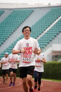 BIB: 201, 4265, 2792
                            <button type="button" onclick="openModal(6050217)" class="btn btn-primary btn-sm float-right btn-popup" data-toggle="modal" data-target=".modal-high-quality">
                        <i class="fas fa-shopping-cart"></i> Add to Cart
                    </button>
                                            <button type="button" onclick="isThisMe(6050217, true)" class="btn btn-success btn-sm float-right btn-popup btn-isme hidden" data-toggle="tooltip" data-placement="bottom" title="นี่คือรูปของคุณใช่ไหม คลิกที่นี่เพื่อเอาเข้าอัลบั้ม">
                        <i class="fas fa-plus"></i> Add to album
                    </button>
                    <button type="button" onclick="isThisMe(6050217, false)" class="btn btn-warning btn-sm float-right btn-popup btn-isnotme hidden">
                        <i class="fas fa-ban"></i> Remove from album
                    </button>