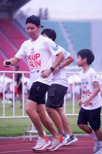 BIB: 
                            <button type="button" onclick="openModal(6071946)" class="btn btn-primary btn-sm float-right btn-popup" data-toggle="modal" data-target=".modal-high-quality">
                        <i class="fas fa-shopping-cart"></i> Add to Cart
                    </button>
                                            <button type="button" onclick="isThisMe(6071946, true)" class="btn btn-success btn-sm float-right btn-popup btn-isme hidden" data-toggle="tooltip" data-placement="bottom" title="นี่คือรูปของคุณใช่ไหม คลิกที่นี่เพื่อเอาเข้าอัลบั้ม">
                        <i class="fas fa-plus"></i> Add to album
                    </button>
                    <button type="button" onclick="isThisMe(6071946, false)" class="btn btn-warning btn-sm float-right btn-popup btn-isnotme hidden">
                        <i class="fas fa-ban"></i> Remove from album
                    </button>