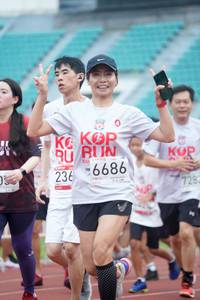 BIB: 236, 6686, 728
                            <button type="button" onclick="openModal(6069881)" class="btn btn-primary btn-sm float-right btn-popup" data-toggle="modal" data-target=".modal-high-quality">
                        <i class="fas fa-shopping-cart"></i> Add to Cart
                    </button>
                                            <button type="button" onclick="isThisMe(6069881, true)" class="btn btn-success btn-sm float-right btn-popup btn-isme hidden" data-toggle="tooltip" data-placement="bottom" title="นี่คือรูปของคุณใช่ไหม คลิกที่นี่เพื่อเอาเข้าอัลบั้ม">
                        <i class="fas fa-plus"></i> Add to album
                    </button>
                    <button type="button" onclick="isThisMe(6069881, false)" class="btn btn-warning btn-sm float-right btn-popup btn-isnotme hidden">
                        <i class="fas fa-ban"></i> Remove from album
                    </button>