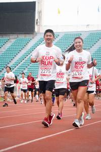 BIB: 2275, 347, 2427
                            <button type="button" onclick="openModal(6061572)" class="btn btn-primary btn-sm float-right btn-popup" data-toggle="modal" data-target=".modal-high-quality">
                        <i class="fas fa-shopping-cart"></i> Add to Cart
                    </button>
                                            <button type="button" onclick="isThisMe(6061572, true)" class="btn btn-success btn-sm float-right btn-popup btn-isme hidden" data-toggle="tooltip" data-placement="bottom" title="นี่คือรูปของคุณใช่ไหม คลิกที่นี่เพื่อเอาเข้าอัลบั้ม">
                        <i class="fas fa-plus"></i> Add to album
                    </button>
                    <button type="button" onclick="isThisMe(6061572, false)" class="btn btn-warning btn-sm float-right btn-popup btn-isnotme hidden">
                        <i class="fas fa-ban"></i> Remove from album
                    </button>