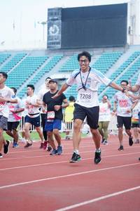 BIB: 7208, 7272, 397
                            <button type="button" onclick="openModal(6069889)" class="btn btn-primary btn-sm float-right btn-popup" data-toggle="modal" data-target=".modal-high-quality">
                        <i class="fas fa-shopping-cart"></i> Add to Cart
                    </button>
                                            <button type="button" onclick="isThisMe(6069889, true)" class="btn btn-success btn-sm float-right btn-popup btn-isme hidden" data-toggle="tooltip" data-placement="bottom" title="นี่คือรูปของคุณใช่ไหม คลิกที่นี่เพื่อเอาเข้าอัลบั้ม">
                        <i class="fas fa-plus"></i> Add to album
                    </button>
                    <button type="button" onclick="isThisMe(6069889, false)" class="btn btn-warning btn-sm float-right btn-popup btn-isnotme hidden">
                        <i class="fas fa-ban"></i> Remove from album
                    </button>