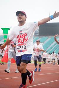 BIB: 79284310
                            <button type="button" onclick="openModal(6056979)" class="btn btn-primary btn-sm float-right btn-popup" data-toggle="modal" data-target=".modal-high-quality">
                        <i class="fas fa-shopping-cart"></i> Add to Cart
                    </button>
                                            <button type="button" onclick="isThisMe(6056979, true)" class="btn btn-success btn-sm float-right btn-popup btn-isme hidden" data-toggle="tooltip" data-placement="bottom" title="นี่คือรูปของคุณใช่ไหม คลิกที่นี่เพื่อเอาเข้าอัลบั้ม">
                        <i class="fas fa-plus"></i> Add to album
                    </button>
                    <button type="button" onclick="isThisMe(6056979, false)" class="btn btn-warning btn-sm float-right btn-popup btn-isnotme hidden">
                        <i class="fas fa-ban"></i> Remove from album
                    </button>