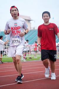 BIB: 201, 8776
                            <button type="button" onclick="openModal(6069861)" class="btn btn-primary btn-sm float-right btn-popup" data-toggle="modal" data-target=".modal-high-quality">
                        <i class="fas fa-shopping-cart"></i> Add to Cart
                    </button>
                                            <button type="button" onclick="isThisMe(6069861, true)" class="btn btn-success btn-sm float-right btn-popup btn-isme hidden" data-toggle="tooltip" data-placement="bottom" title="นี่คือรูปของคุณใช่ไหม คลิกที่นี่เพื่อเอาเข้าอัลบั้ม">
                        <i class="fas fa-plus"></i> Add to album
                    </button>
                    <button type="button" onclick="isThisMe(6069861, false)" class="btn btn-warning btn-sm float-right btn-popup btn-isnotme hidden">
                        <i class="fas fa-ban"></i> Remove from album
                    </button>