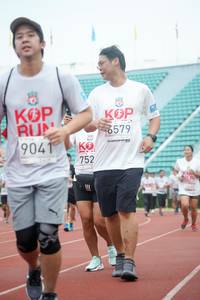 BIB: 904, 579, 752
                            <button type="button" onclick="openModal(6069998)" class="btn btn-primary btn-sm float-right btn-popup" data-toggle="modal" data-target=".modal-high-quality">
                        <i class="fas fa-shopping-cart"></i> Add to Cart
                    </button>
                                            <button type="button" onclick="isThisMe(6069998, true)" class="btn btn-success btn-sm float-right btn-popup btn-isme hidden" data-toggle="tooltip" data-placement="bottom" title="นี่คือรูปของคุณใช่ไหม คลิกที่นี่เพื่อเอาเข้าอัลบั้ม">
                        <i class="fas fa-plus"></i> Add to album
                    </button>
                    <button type="button" onclick="isThisMe(6069998, false)" class="btn btn-warning btn-sm float-right btn-popup btn-isnotme hidden">
                        <i class="fas fa-ban"></i> Remove from album
                    </button>