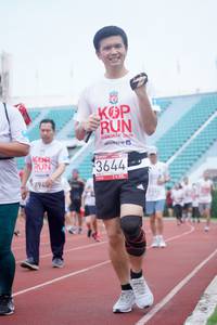 BIB: 200, 3644, 194
                            <button type="button" onclick="openModal(6070139)" class="btn btn-primary btn-sm float-right btn-popup" data-toggle="modal" data-target=".modal-high-quality">
                        <i class="fas fa-shopping-cart"></i> Add to Cart
                    </button>
                                            <button type="button" onclick="isThisMe(6070139, true)" class="btn btn-success btn-sm float-right btn-popup btn-isme hidden" data-toggle="tooltip" data-placement="bottom" title="นี่คือรูปของคุณใช่ไหม คลิกที่นี่เพื่อเอาเข้าอัลบั้ม">
                        <i class="fas fa-plus"></i> Add to album
                    </button>
                    <button type="button" onclick="isThisMe(6070139, false)" class="btn btn-warning btn-sm float-right btn-popup btn-isnotme hidden">
                        <i class="fas fa-ban"></i> Remove from album
                    </button>