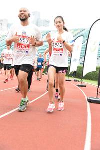 BIB: 957, 4942, 2019, 585
                            <button type="button" onclick="openModal(6013836)" class="btn btn-primary btn-sm float-right btn-popup" data-toggle="modal" data-target=".modal-high-quality">
                        <i class="fas fa-shopping-cart"></i> Add to Cart
                    </button>
                                            <button type="button" onclick="isThisMe(6013836, true)" class="btn btn-success btn-sm float-right btn-popup btn-isme hidden" data-toggle="tooltip" data-placement="bottom" title="นี่คือรูปของคุณใช่ไหม คลิกที่นี่เพื่อเอาเข้าอัลบั้ม">
                        <i class="fas fa-plus"></i> Add to album
                    </button>
                    <button type="button" onclick="isThisMe(6013836, false)" class="btn btn-warning btn-sm float-right btn-popup btn-isnotme hidden">
                        <i class="fas fa-ban"></i> Remove from album
                    </button>