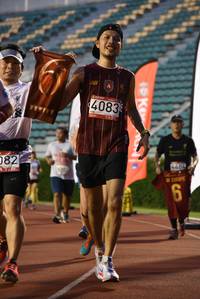 BIB: 4083, 082, 448
                            <button type="button" onclick="openModal(6005070)" class="btn btn-primary btn-sm float-right btn-popup" data-toggle="modal" data-target=".modal-high-quality">
                        <i class="fas fa-shopping-cart"></i> Add to Cart
                    </button>
                                            <button type="button" onclick="isThisMe(6005070, true)" class="btn btn-success btn-sm float-right btn-popup btn-isme hidden" data-toggle="tooltip" data-placement="bottom" title="นี่คือรูปของคุณใช่ไหม คลิกที่นี่เพื่อเอาเข้าอัลบั้ม">
                        <i class="fas fa-plus"></i> Add to album
                    </button>
                    <button type="button" onclick="isThisMe(6005070, false)" class="btn btn-warning btn-sm float-right btn-popup btn-isnotme hidden">
                        <i class="fas fa-ban"></i> Remove from album
                    </button>