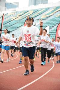 BIB: 2289, 8688, 2424
                            <button type="button" onclick="openModal(6016355)" class="btn btn-primary btn-sm float-right btn-popup" data-toggle="modal" data-target=".modal-high-quality">
                        <i class="fas fa-shopping-cart"></i> Add to Cart
                    </button>
                                            <button type="button" onclick="isThisMe(6016355, true)" class="btn btn-success btn-sm float-right btn-popup btn-isme hidden" data-toggle="tooltip" data-placement="bottom" title="นี่คือรูปของคุณใช่ไหม คลิกที่นี่เพื่อเอาเข้าอัลบั้ม">
                        <i class="fas fa-plus"></i> Add to album
                    </button>
                    <button type="button" onclick="isThisMe(6016355, false)" class="btn btn-warning btn-sm float-right btn-popup btn-isnotme hidden">
                        <i class="fas fa-ban"></i> Remove from album
                    </button>