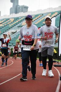 BIB: 8982, 1679, 6545, 168
                            <button type="button" onclick="openModal(6008607)" class="btn btn-primary btn-sm float-right btn-popup" data-toggle="modal" data-target=".modal-high-quality">
                        <i class="fas fa-shopping-cart"></i> Add to Cart
                    </button>
                                            <button type="button" onclick="isThisMe(6008607, true)" class="btn btn-success btn-sm float-right btn-popup btn-isme hidden" data-toggle="tooltip" data-placement="bottom" title="นี่คือรูปของคุณใช่ไหม คลิกที่นี่เพื่อเอาเข้าอัลบั้ม">
                        <i class="fas fa-plus"></i> Add to album
                    </button>
                    <button type="button" onclick="isThisMe(6008607, false)" class="btn btn-warning btn-sm float-right btn-popup btn-isnotme hidden">
                        <i class="fas fa-ban"></i> Remove from album
                    </button>