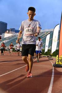 BIB: 6826, 416
                            <button type="button" onclick="openModal(6005724)" class="btn btn-primary btn-sm float-right btn-popup" data-toggle="modal" data-target=".modal-high-quality">
                        <i class="fas fa-shopping-cart"></i> Add to Cart
                    </button>
                                            <button type="button" onclick="isThisMe(6005724, true)" class="btn btn-success btn-sm float-right btn-popup btn-isme hidden" data-toggle="tooltip" data-placement="bottom" title="นี่คือรูปของคุณใช่ไหม คลิกที่นี่เพื่อเอาเข้าอัลบั้ม">
                        <i class="fas fa-plus"></i> Add to album
                    </button>
                    <button type="button" onclick="isThisMe(6005724, false)" class="btn btn-warning btn-sm float-right btn-popup btn-isnotme hidden">
                        <i class="fas fa-ban"></i> Remove from album
                    </button>