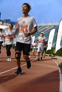 BIB: 662, 6719, 734
                            <button type="button" onclick="openModal(6005847)" class="btn btn-primary btn-sm float-right btn-popup" data-toggle="modal" data-target=".modal-high-quality">
                        <i class="fas fa-shopping-cart"></i> Add to Cart
                    </button>
                                            <button type="button" onclick="isThisMe(6005847, true)" class="btn btn-success btn-sm float-right btn-popup btn-isme hidden" data-toggle="tooltip" data-placement="bottom" title="นี่คือรูปของคุณใช่ไหม คลิกที่นี่เพื่อเอาเข้าอัลบั้ม">
                        <i class="fas fa-plus"></i> Add to album
                    </button>
                    <button type="button" onclick="isThisMe(6005847, false)" class="btn btn-warning btn-sm float-right btn-popup btn-isnotme hidden">
                        <i class="fas fa-ban"></i> Remove from album
                    </button>